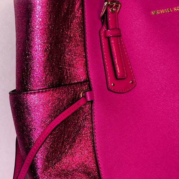Michael Kors hot Pink Glitter tote - Picture 7 of 7